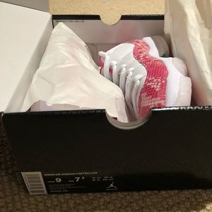 WMNS AIR JORDAN 11 RETRO LOW